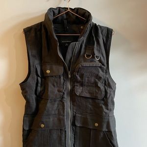 BNWT Banana Republic Black Linen Safari Vest from the Heritage collection.